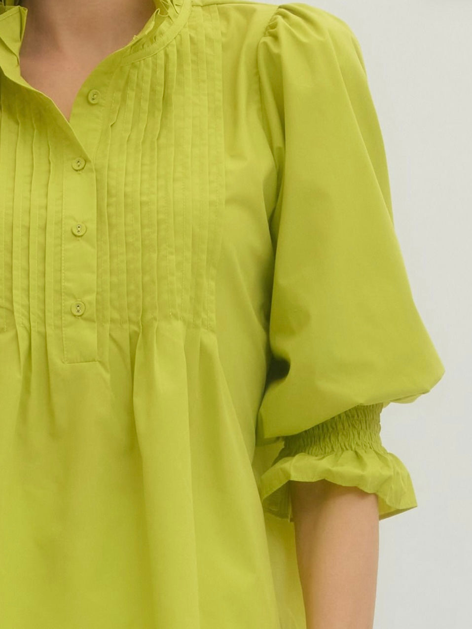Solid Pintuck 3/4 Sleeve Top