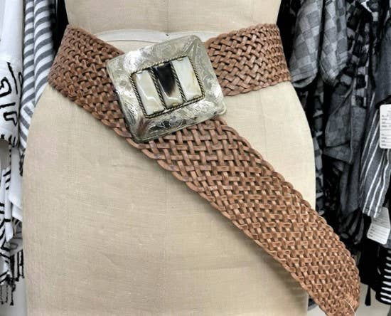 BQ27 TAN Belt braded leather w 3horn buckle